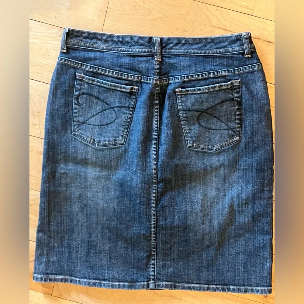 Size 12- Chicos denim skirt- like new